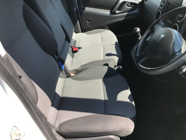 2017 Peugeot Partner L1 850 1.6BLUEHDI 100PS PROFESSIONAL EURO 6 (NV17MVO) Image 14