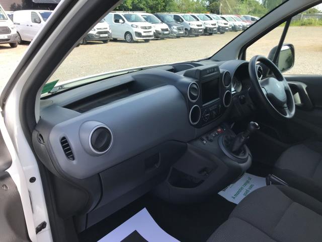 2017 Peugeot Partner 850 1.6 Bluehdi 100 Professional Van [Non Ss] EURO 6 (NV17YPE) Thumbnail 20