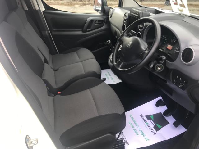 2018 Peugeot Partner 850 1.6 Bluehdi 100 Professional Van [Non Ss] Euro 6 (NV18AFU) Image 19