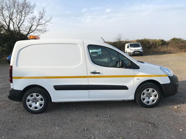 2018 Peugeot Partner 850 1.6 Bluehdi 100 Professional Van [Non Ss] EURO 6 (NV18HAX) Image 9