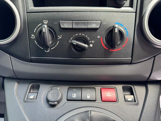 2018 Peugeot Partner 715 S 1.6 Bluehdi 100 Crew Van EURO 6 (NV18KPN) Image 30