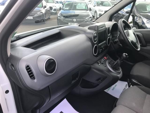 2018 Peugeot Partner 850 1.6 Bluehdi 100 Professional Van EURO 6 (NV18OUX) Image 19