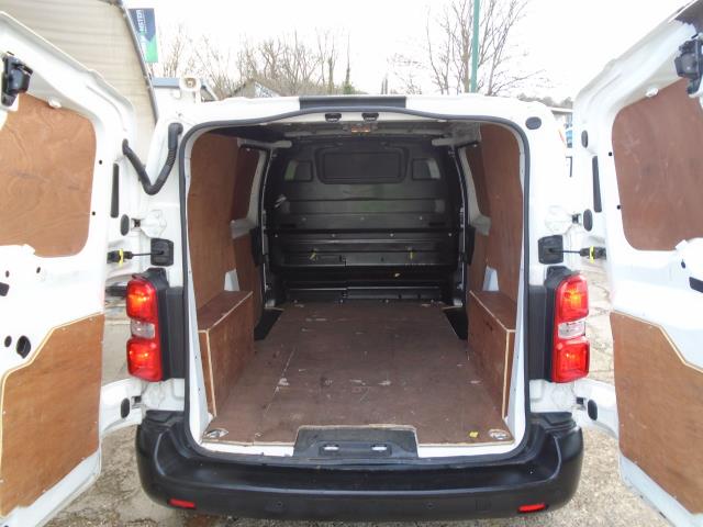 2018 Peugeot Expert 1000 1.6 Bluehdi 95 Professional Van Euro 6 (NV18UNY) Image 9