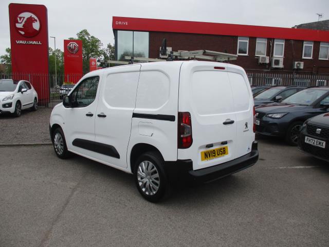 2019 Peugeot Partner 1000 1.5 Bluehdi 100 Professional Van (NV19USB) Image 7