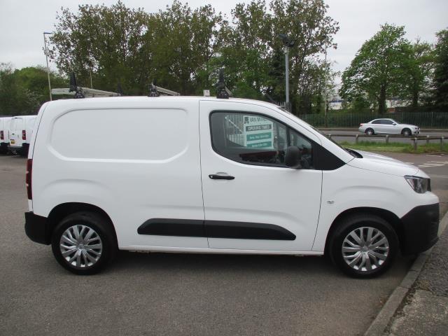 2019 Peugeot Partner 1000 1.5 Bluehdi 100 Professional Van (NV19USB) Image 3