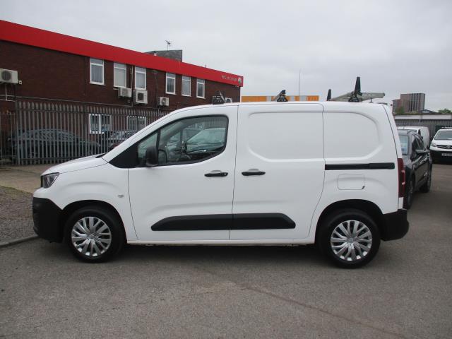 2019 Peugeot Partner 1000 1.5 Bluehdi 100 Professional Van (NV19USB) Image 8