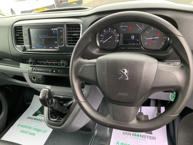 2019 Peugeot Expert 1000 1.6 Bluehdi 95 Professional Van (NV19UUA) Image 15