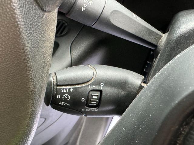 2019 Peugeot Partner 1000 1.5BLUE HDI 100PS PROFESSIONAL EURO 6 (NV19VNX) Image 18