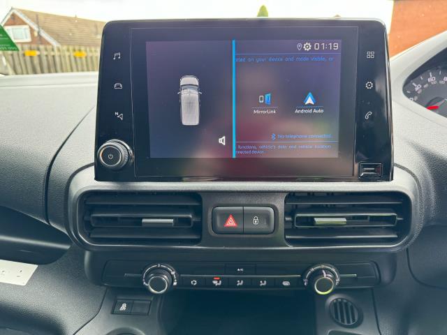 2019 Peugeot Partner 1000 1.5BLUE HDI 100PS PROFESSIONAL EURO 6 (NV19VNX) Image 23