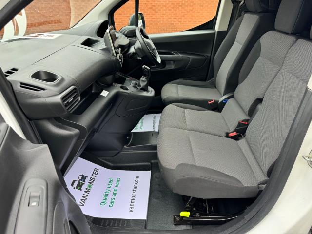 2019 Peugeot Partner 1000 1.5BLUE HDI 100PS PROFESSIONAL EURO 6 (NV19VNX) Image 28