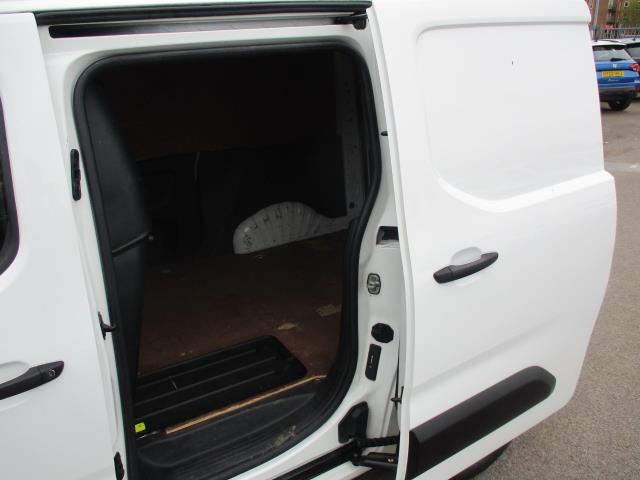 2019 Peugeot Partner 1000 1.5 Bluehdi 100 Professional Van (NV19WOH) Image 8