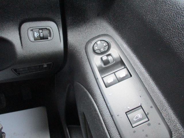 2019 Peugeot Partner 1000 1.5 Bluehdi 100 Professional Van (NV19WYC) Image 17