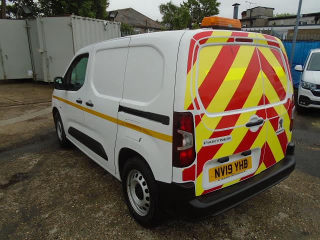 2019 Peugeot Partner 1000 1.5 Bluehdi 100 Grip Van (NV19YHB) Image 4