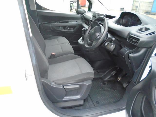 2019 Peugeot Partner 1000 1.5 Bluehdi 100 Grip Van (NV19YHB) Image 13