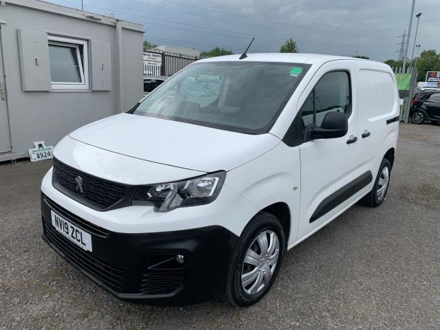 2019 Peugeot Partner 1000 1.5 Bluehdi 100 Professional Van, * Speed restricted to 70 Mph* (NV19ZCL) Image 4