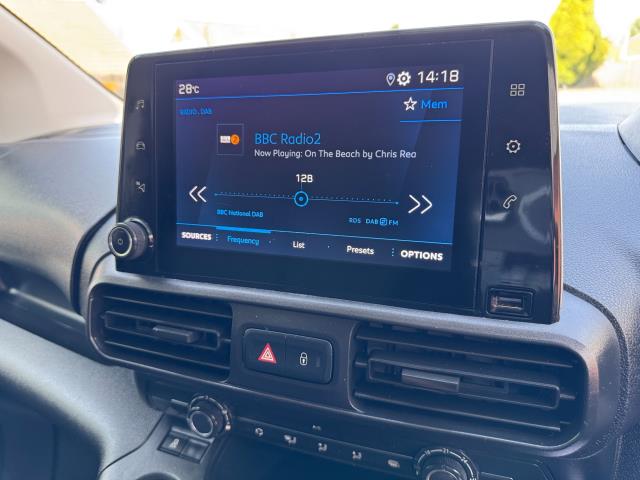 2019 Peugeot Partner 1000 1.5 Bluehdi 100 Professional Van *70 MPH SPEED RESTRICTED (NV19ZFH) Image 23