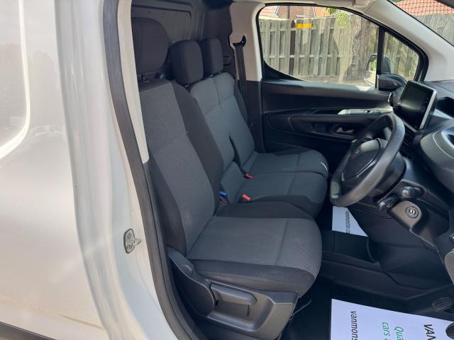 2019 Peugeot Partner 1000 1.5 Bluehdi 100 Professional Van *70 MPH SPEED RESTRICTED (NV19ZFH) Image 16