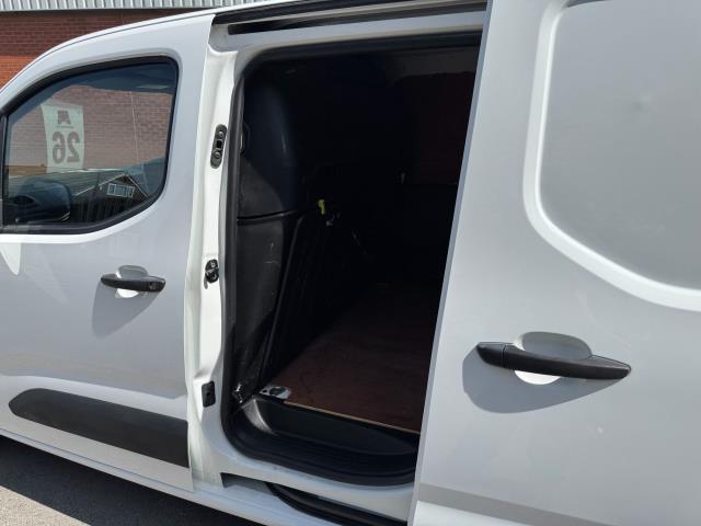 2019 Peugeot Partner 1000 1.5 Bluehdi 100 Professional Van *70 MPH SPEED RESTRICTED (NV19ZFH) Image 39