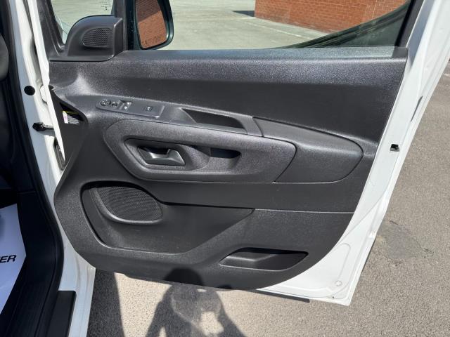 2019 Peugeot Partner 1000 1.5 Bluehdi 100 Professional Van *70 MPH SPEED RESTRICTED (NV19ZFH) Image 18