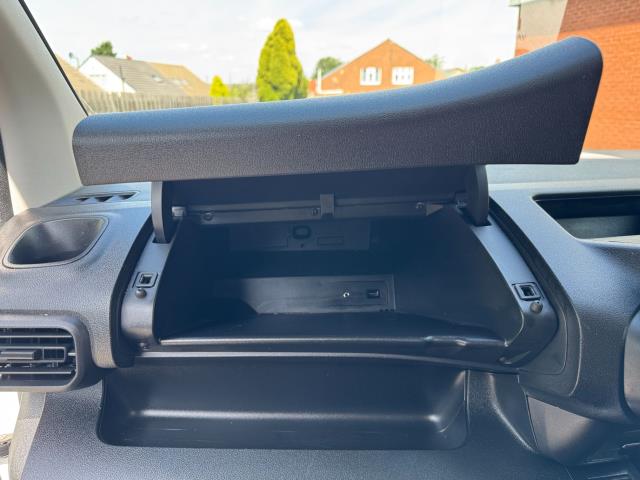 2019 Peugeot Partner 1000 1.5 Bluehdi 100 Professional Van *70 MPH SPEED RESTRICTED (NV19ZFH) Image 37