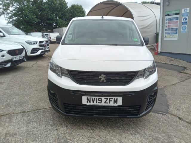 2019 Peugeot Partner 950 1.5 Bluehdi 100 Professional Van (NV19ZFM) Image 3