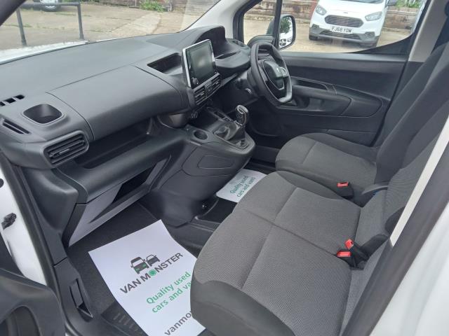 2019 Peugeot Partner 950 1.5 Bluehdi 100 Professional Van (NV19ZFM) Image 15