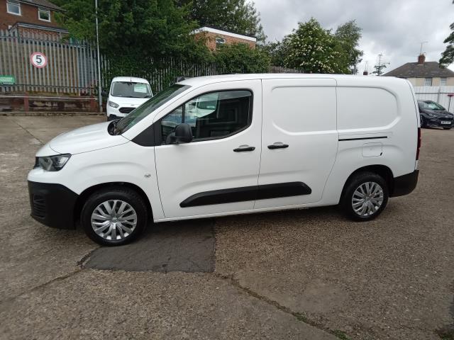 2019 Peugeot Partner 950 1.5 Bluehdi 100 Professional Van (NV19ZFM) Image 8
