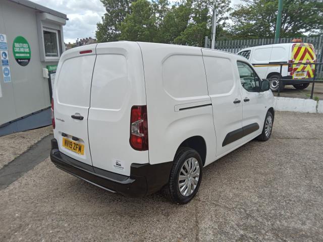 2019 Peugeot Partner 950 1.5 Bluehdi 100 Professional Van (NV19ZFM) Image 12