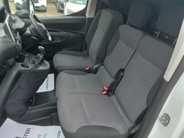 2019 Peugeot Partner 950 1.5 Bluehdi 100 Professional Van (NV19ZFM) Image 16
