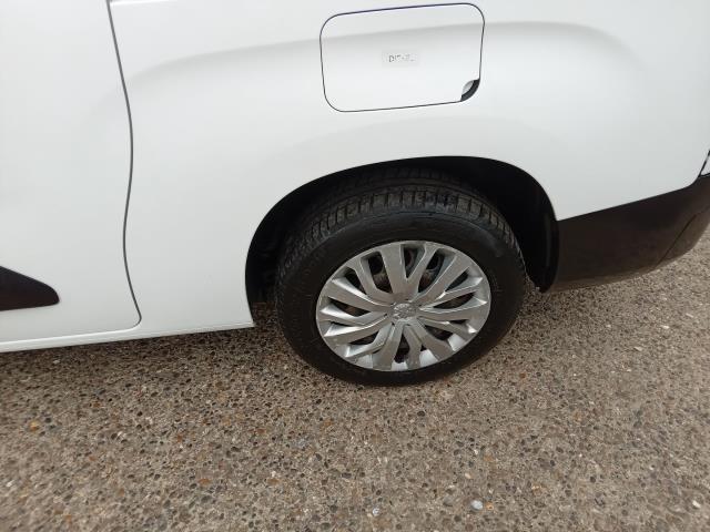 2019 Peugeot Partner 950 1.5 Bluehdi 100 Professional Van (NV19ZFM) Image 27