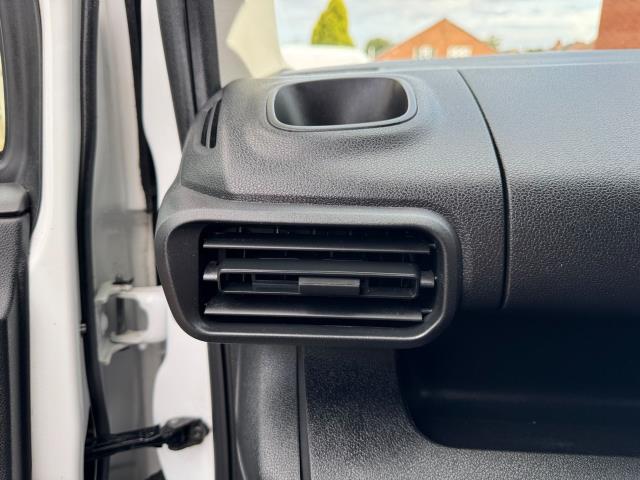 2020 Peugeot Partner 1000 1.5 Bluehdi 100 Professional Van (NV20BGZ) Image 37