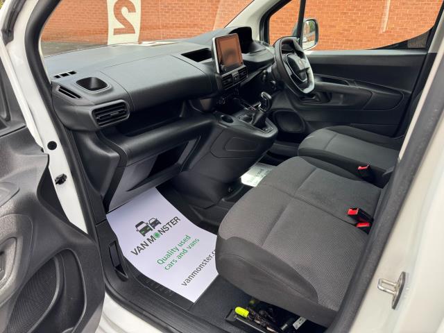 2020 Peugeot Partner 1000 1.5 Bluehdi 100 Professional Van (NV20BGZ) Image 28