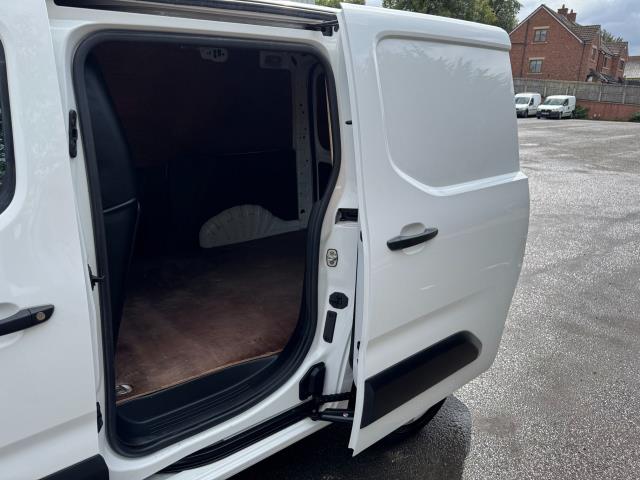 2020 Peugeot Partner 1000 1.5 Bluehdi 100 Professional Van (NV20BGZ) Image 40