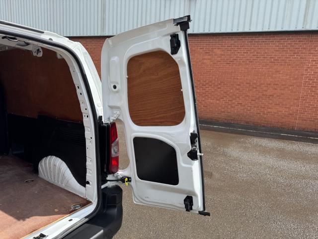2020 Peugeot Partner 1000 1.5 Bluehdi 100 Professional Van (NV20BGZ) Image 50