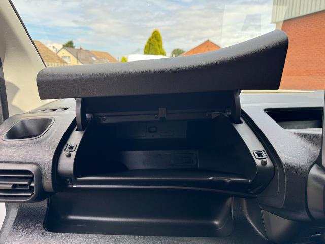 2020 Peugeot Partner 1000 1.5 Bluehdi 100 Professional Van (NV20BGZ) Image 36