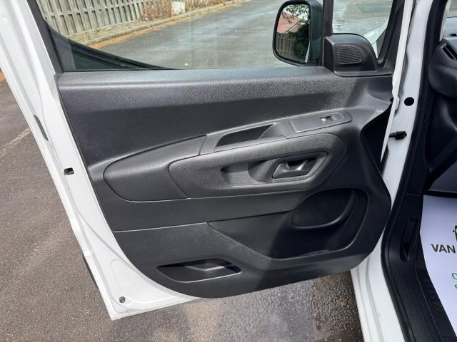 2020 Peugeot Partner 1000 1.5 Bluehdi 100 Professional Van (NV20BGZ) Image 33