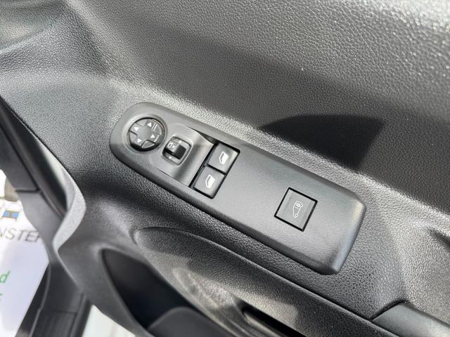 2020 Peugeot Partner 1000 1.5 Bluehdi 100 Professional Van (NV20BGZ) Image 19