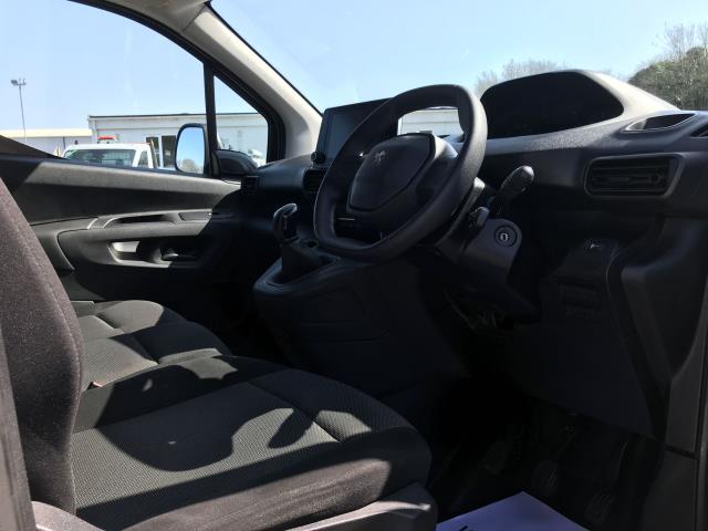 2020 Peugeot Partner 1000 1.5 Bluehdi 100 Professional Van (NV20CXO) Image 20