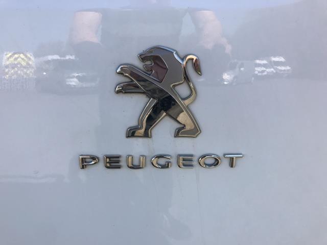 2020 Peugeot Partner 1000 1.5 Bluehdi 100 Professional Van (NV20CXO) Image 19