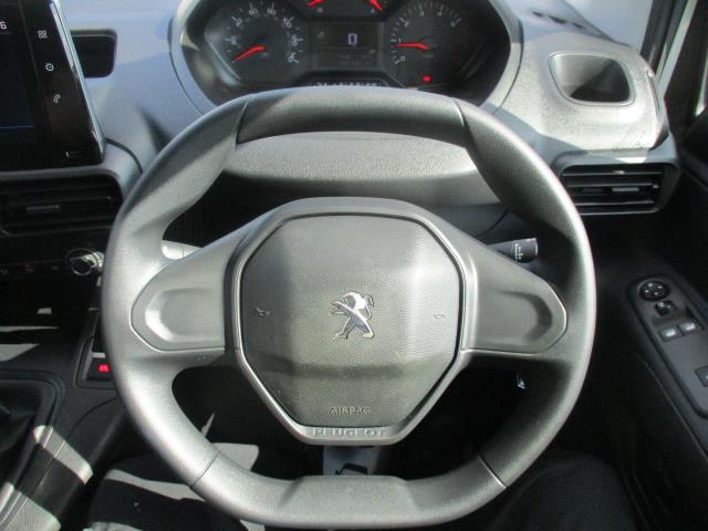 2020 Peugeot Partner STANDARD 1000 1.5 BLUE HDI 100PS PROFESSIONAL (NV20CYT) Image 14