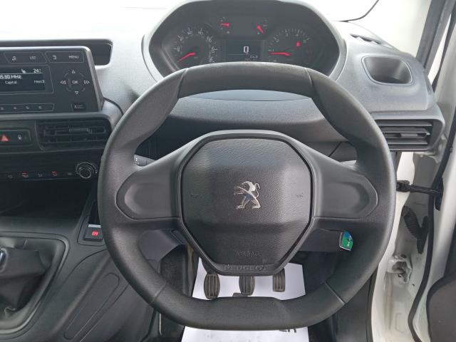 2020 Peugeot Partner 1000 1.5 Bluehdi 100 Grip Van (LIMITED TO 70MPH) (NV20EDR) Image 23