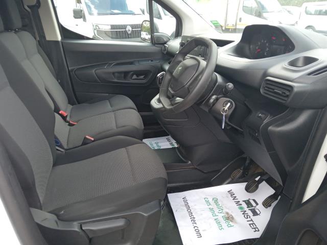 2020 Peugeot Partner 1000 1.5 Bluehdi 100 Grip Van (LIMITED TO 70MPH) (NV20EDR) Image 30