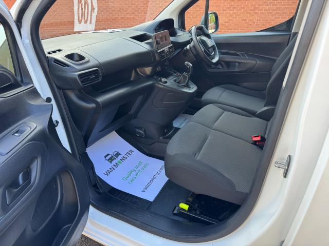 2020 Peugeot Partner 1000 1.5 Bluehdi 100 Grip Van (NV20EEB) Image 30