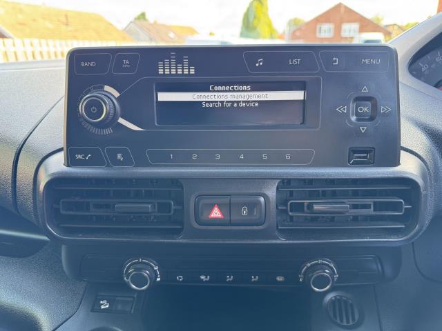 2020 Peugeot Partner 1000 1.5 Bluehdi 100 Grip Van (NV20EEB) Image 25