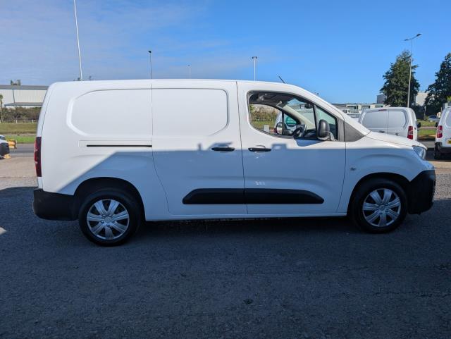 2020 Peugeot Partner 850 1.5 Bluehdi 100 Professional Crew Van (NV20EWR) Image 13