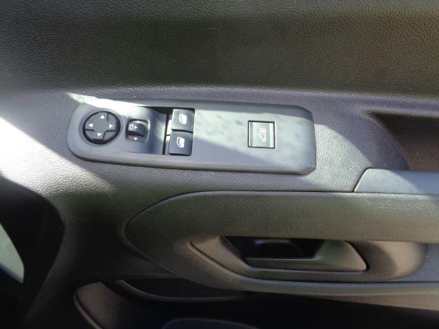 2020 Peugeot Partner 1000 1.5 Bluehdi 100 Professional Van (NV20EZX) Image 22