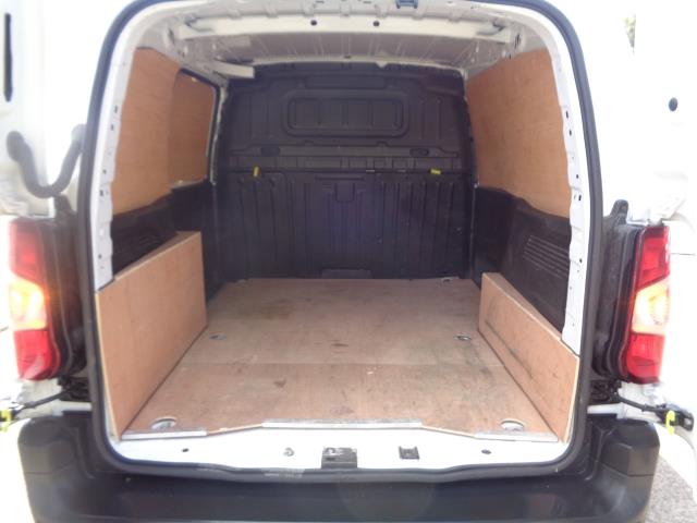 2020 Peugeot Partner 1000 1.5 Bluehdi 100 Professional Van (NV20EZX) Image 18
