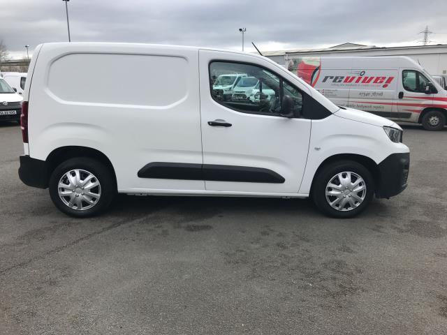 2020 Peugeot Partner 1000 1.5 Bluehdi 100 Professional Van (NV20FBA) Image 13