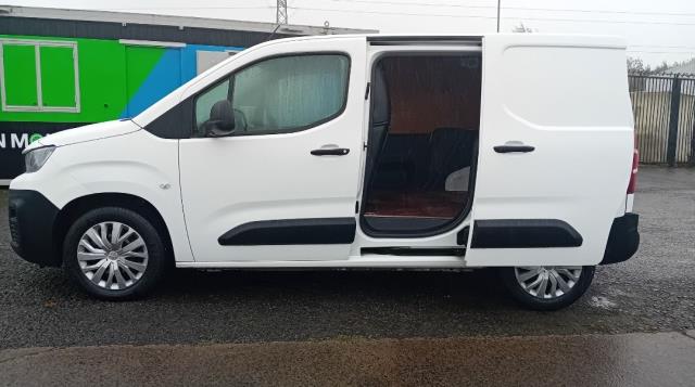 2020 Peugeot Partner 1000 1.5 Bluehdi 100 Professional Van (NV20FCX) Image 6