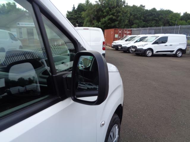 2020 Peugeot Partner 1000 1.5 Bluehdi 100 Professional Van (NV20FDN) Image 11